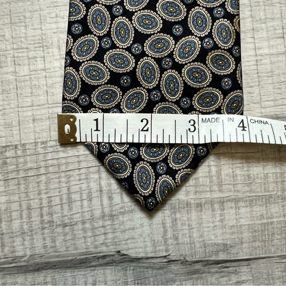 VINTAGE CHRISTIAN DIOR Elegant Blue Patterned Tie Paisley Floral - Picture 8 of 9